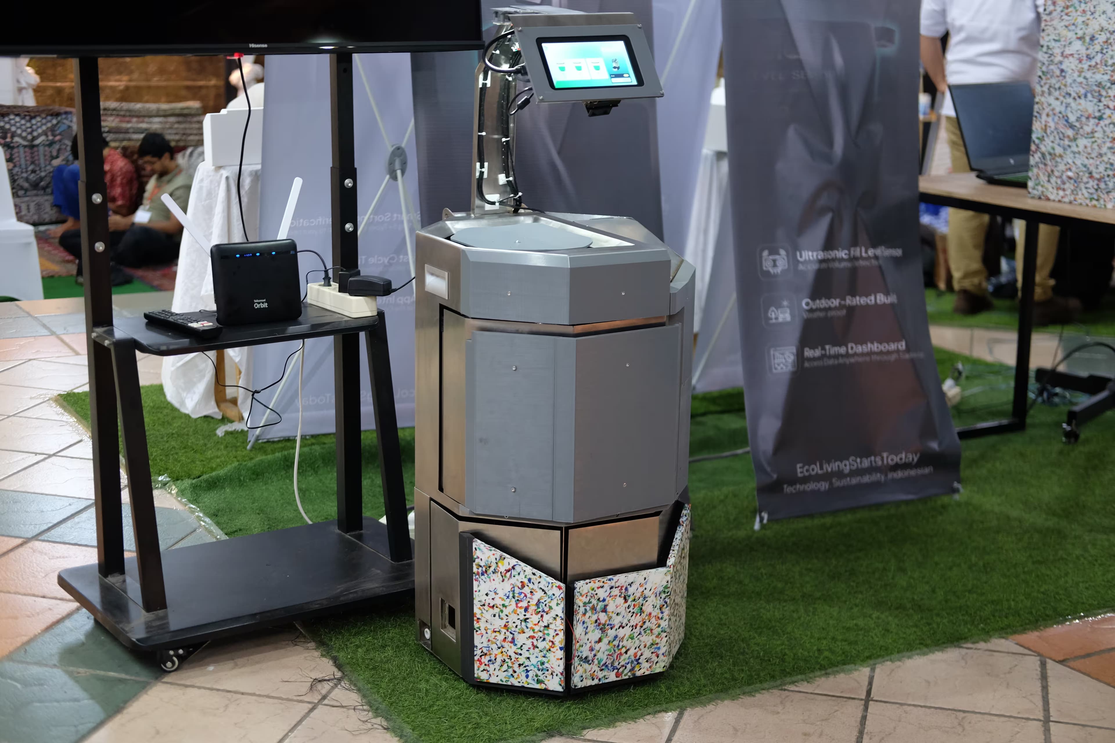 Srikandi smart waste bin showcased at Pielfest 2025 event